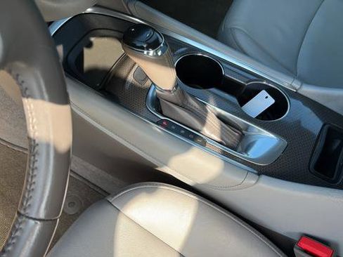 Used 2018 Chevrolet Malibu LT w/ Leather Package image 19