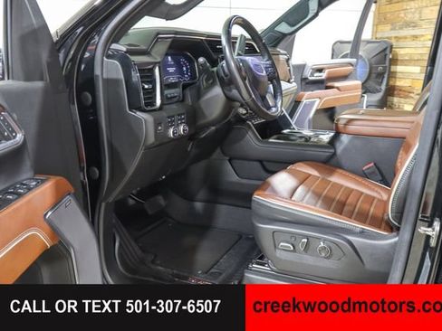 Used 2024 GMC Sierra 2500 Denali Ultimate AWD/4WD image 11