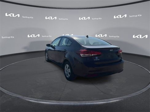 Used 2017 Kia Forte LX image 15