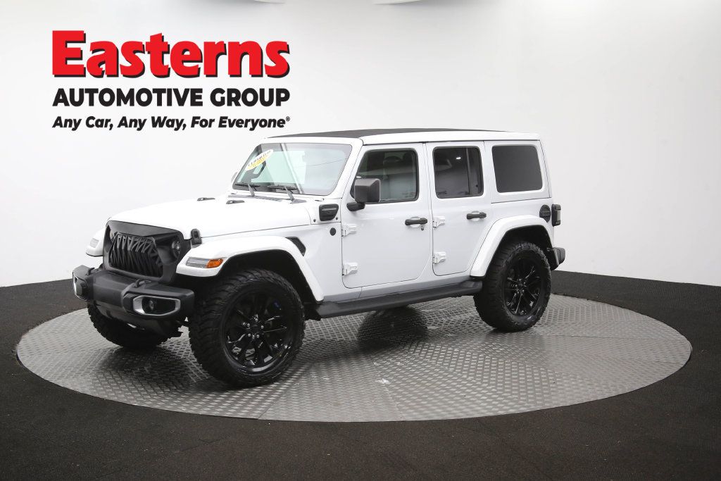 Used 2022 Jeep Wrangler Unlimited Sahara w/ Cold Weather Group AWD/4WD image 59