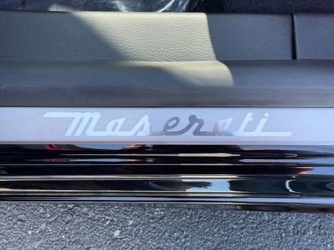 Used 2021 Maserati Quattroporte Trofeo image 24