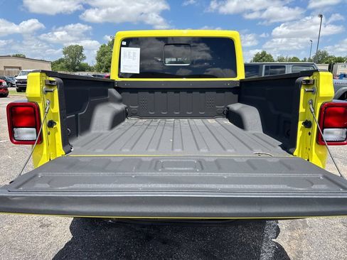 Used 2023 Jeep Gladiator Rubicon AWD/4WD image 49