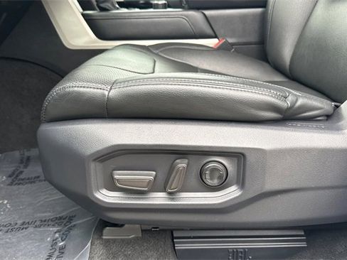 Used 2023 Toyota Tundra Limited image 13
