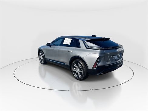 Used 2024 Cadillac Lyriq Luxury image 6