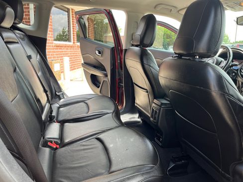 Used 2021 Jeep Compass Limited image 10