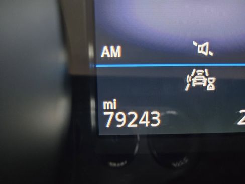 Used 2021 Volkswagen Tiguan SE R-Line image 22