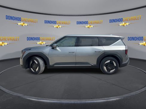 Used 2024 Kia EV9 Light Long Range image 8