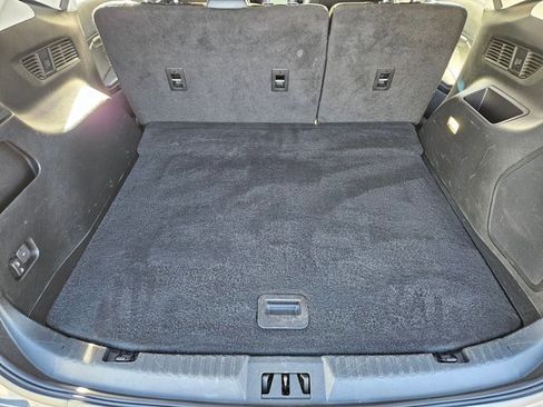 Used 2022 Ford Edge Titanium image 6