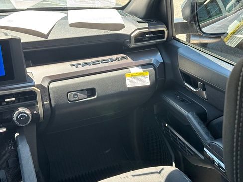 Certified 2026 Toyota Tacoma TRD Off-Road AWD/4WD image 19
