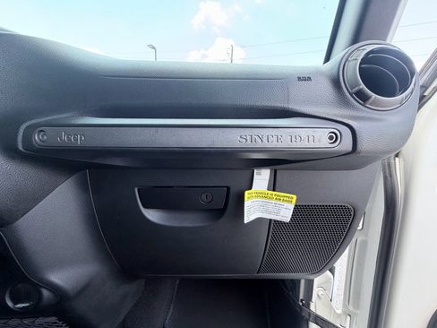 Used 2017 Jeep Wrangler Unlimited Sport AWD/4WD image 20
