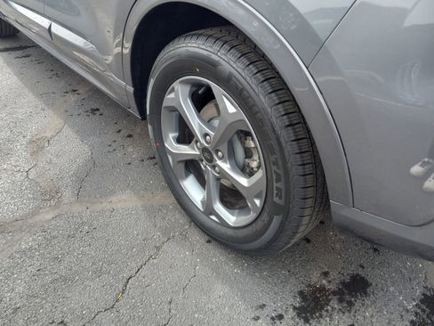 Used 2024 Ford Escape ST-Line w/ Cold Weather Package image 11