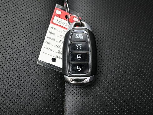 Used 2023 Hyundai Kona Limited image 29