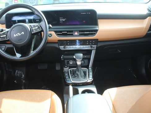 Used 2024 Kia Seltos EX image 12