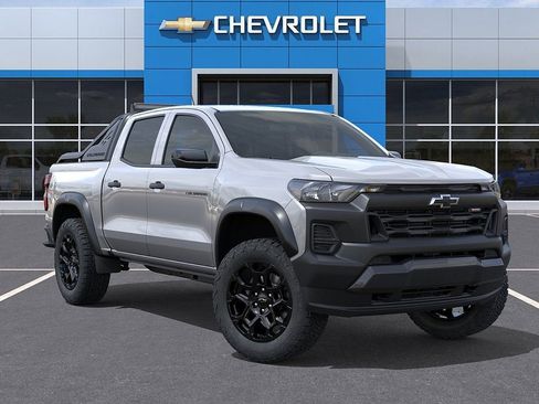 New 2026 Chevrolet Colorado Trail Boss w/ Midnight Edition AWD/4WD image 8