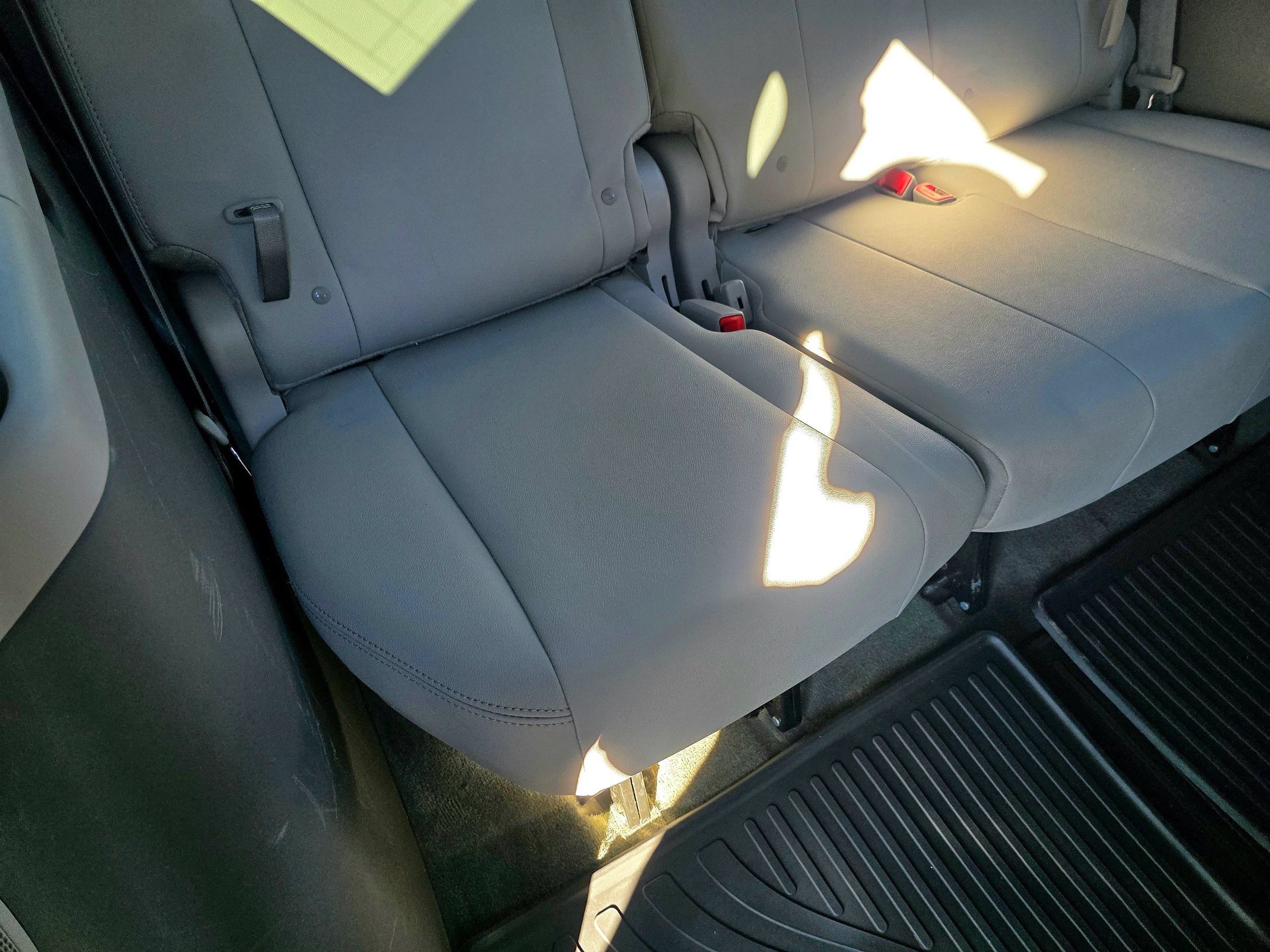 Used 2017 Toyota Sienna XLE w/ XLE Navigation Package FWD image 61