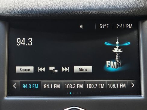 Used 2017 Chevrolet Cruze LT FWD image 21