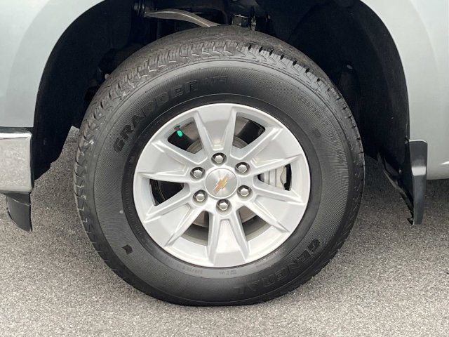 Used 2025 Chevrolet Silverado 1500 LT AWD/4WD image 12