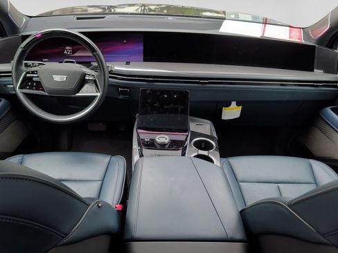 Used 2025 Cadillac Escalade IQ Luxury 2 w/ LPO, Premium Carpet Package AWD/4WD image 18
