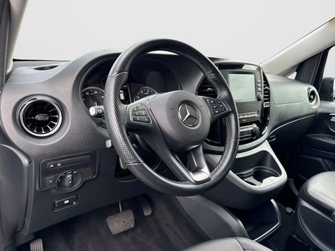 Used 2023 Mercedes-Benz Metris Passenger image 32