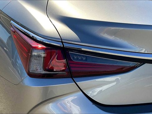 Used 2019 Lexus ES 350 image 30