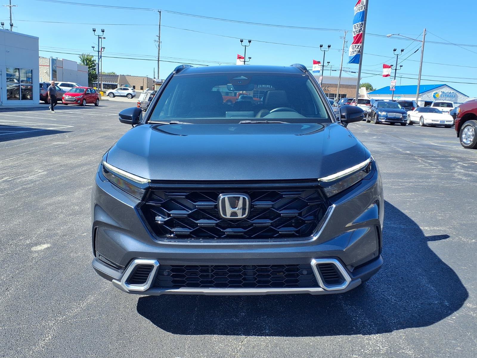 Used 2023 Honda CR-V Sport Touring image 2