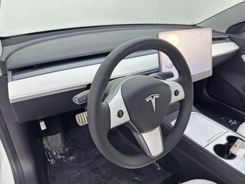 Used 2021 Tesla Model 3 Performance image 13