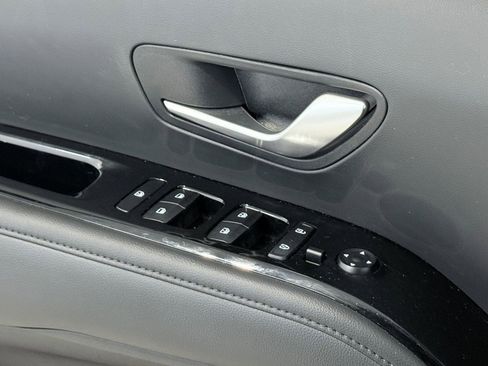 Used 2024 Hyundai Tucson Limited image 37