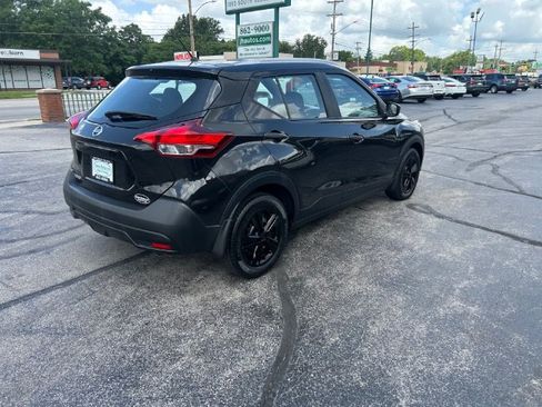 Used 2019 Nissan Kicks S FWD image 6