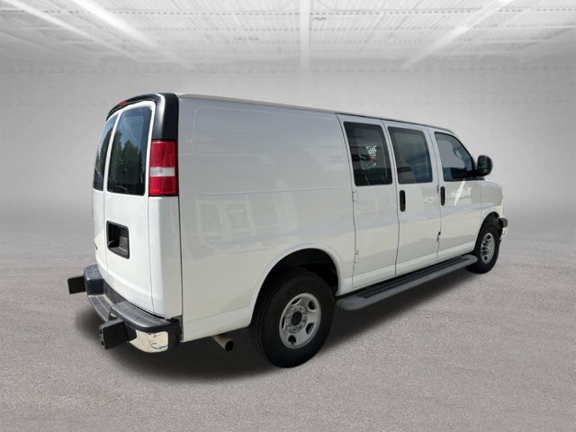Used 2022 Chevrolet Express 2500 RWD image 4