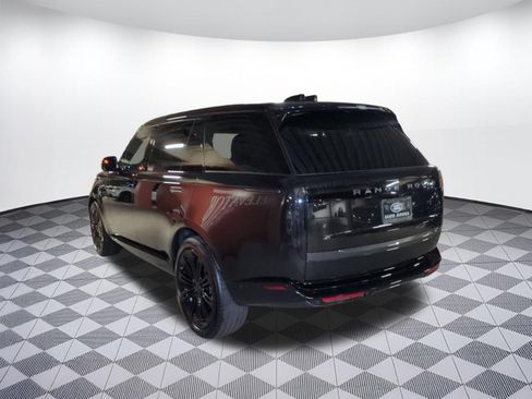New 2026 Land Rover Range Rover Long Wheelbase SE AWD/4WD image 3