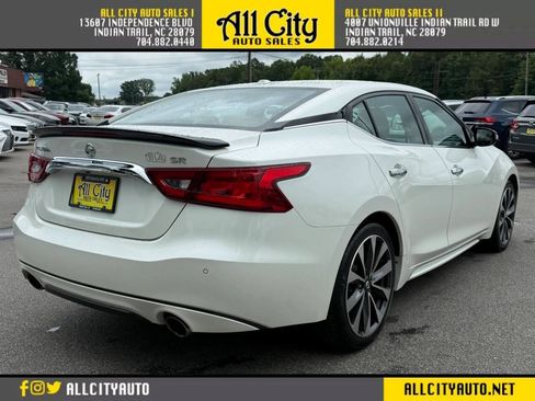 Used 2016 Nissan Maxima SR w/ Interior Lighting Package FWD image 7