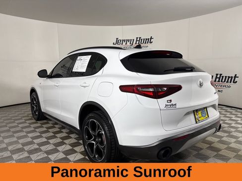 Used 2023 Alfa Romeo Stelvio Ti w/ Active Assist Plus Package AWD/4WD image 9