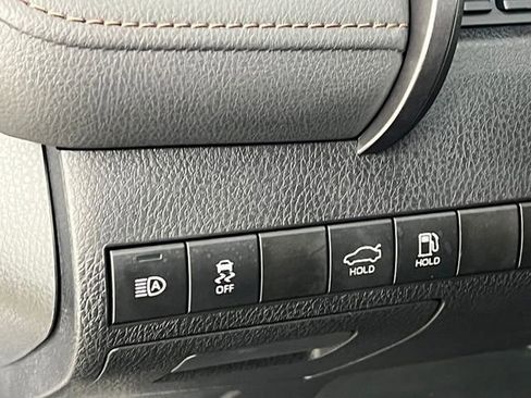 Used 2020 Toyota Camry XLE image 15