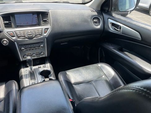 Used 2019 Nissan Pathfinder SL AWD/4WD image 20