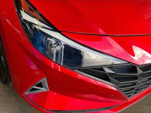 Certified 2021 Hyundai Elantra SEL FWD image 31