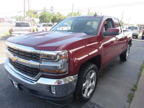 Used 2017 Chevrolet Silverado 1500 LT w/ All Star Edition AWD/4WD image 2