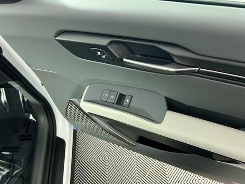 New 2026 Kia EV9 Wind AWD/4WD image 30