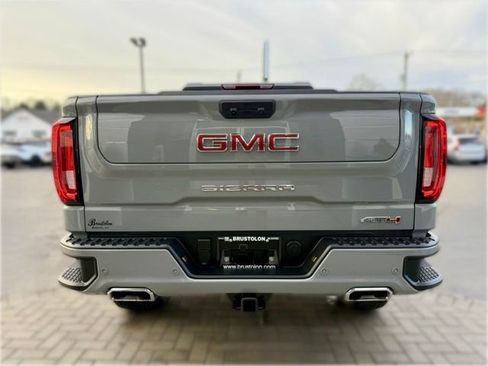 Used 2025 GMC Sierra 1500 AT4 w/ AT4 Preferred Package image 11