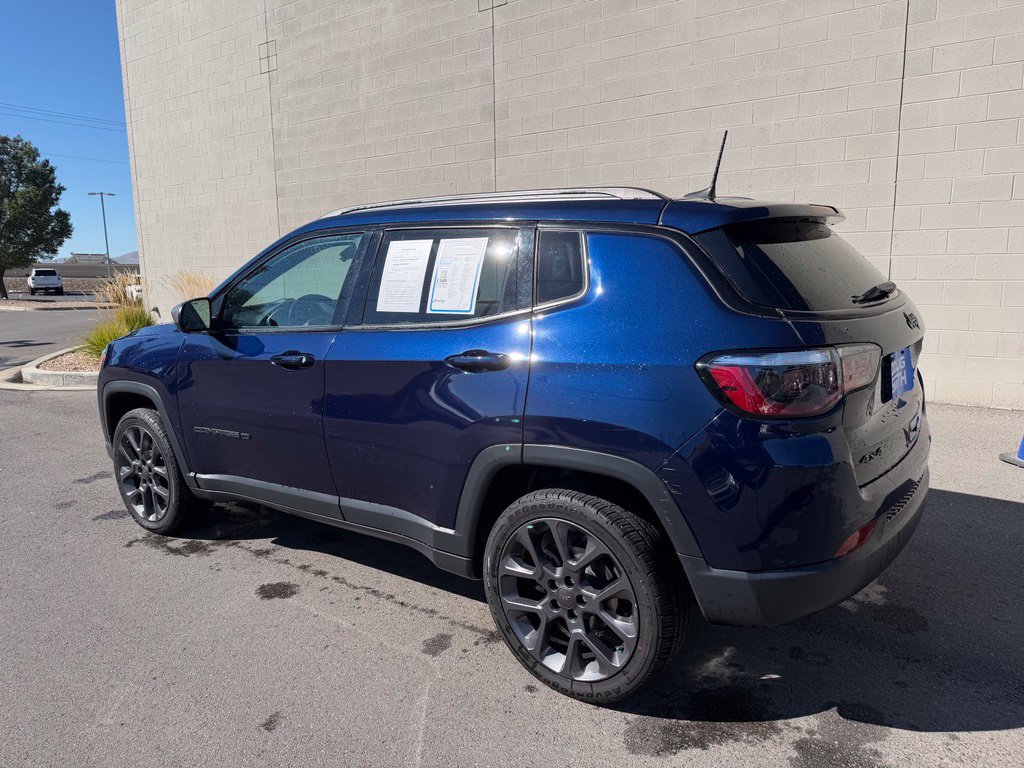 Used 2021 Jeep Compass Latitude AWD/4WD image 3