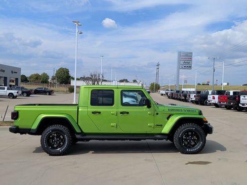 New 2025 Jeep Gladiator Sport image 9