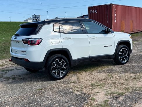 Used 2019 Jeep Compass Trailhawk AWD/4WD image 5