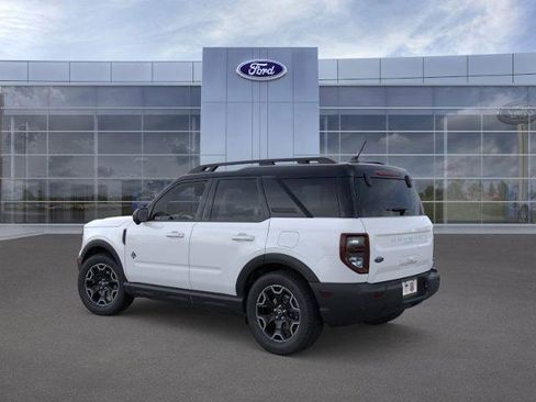 New 2025 Ford Bronco Sport Outer Banks w/ Outer Banks Tech Package+ AWD/4WD image 4