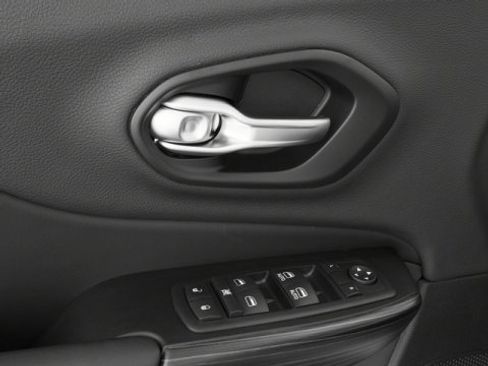 Used 2016 Jeep Cherokee Limited w/ Luxury Group image 23