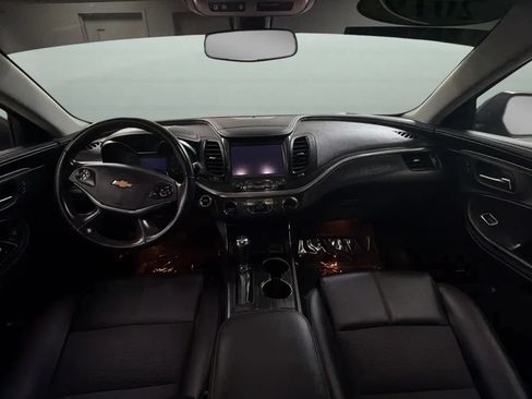 Used 2019 Chevrolet Impala LT FWD image 9