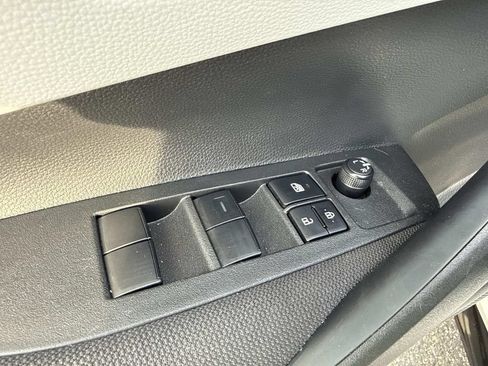 Used 2026 Toyota Corolla SE FWD image 22