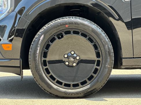 New 2025 Ford Maverick Lobo image 23