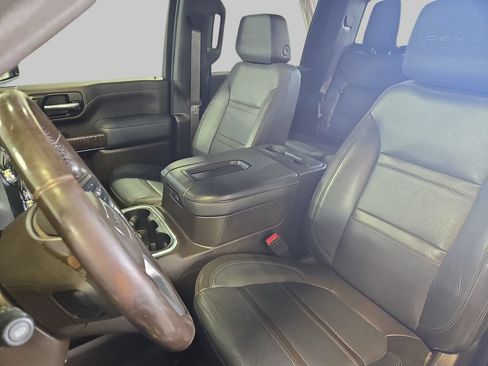 Used 2022 GMC Sierra 3500 Denali w/ Denali Ultimate Package AWD/4WD image 17