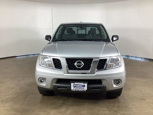 Used 2012 Nissan Frontier SV w/ SV Premium Utility Pkg AWD/4WD image 2