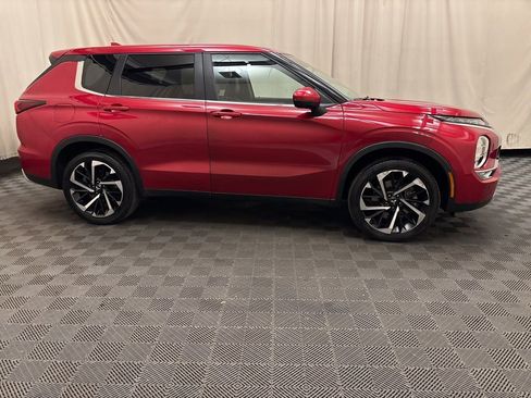 Used 2024 Mitsubishi Outlander SE image 4