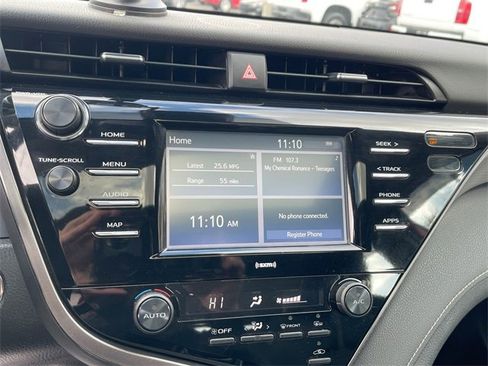 Used 2020 Toyota Camry SE image 13